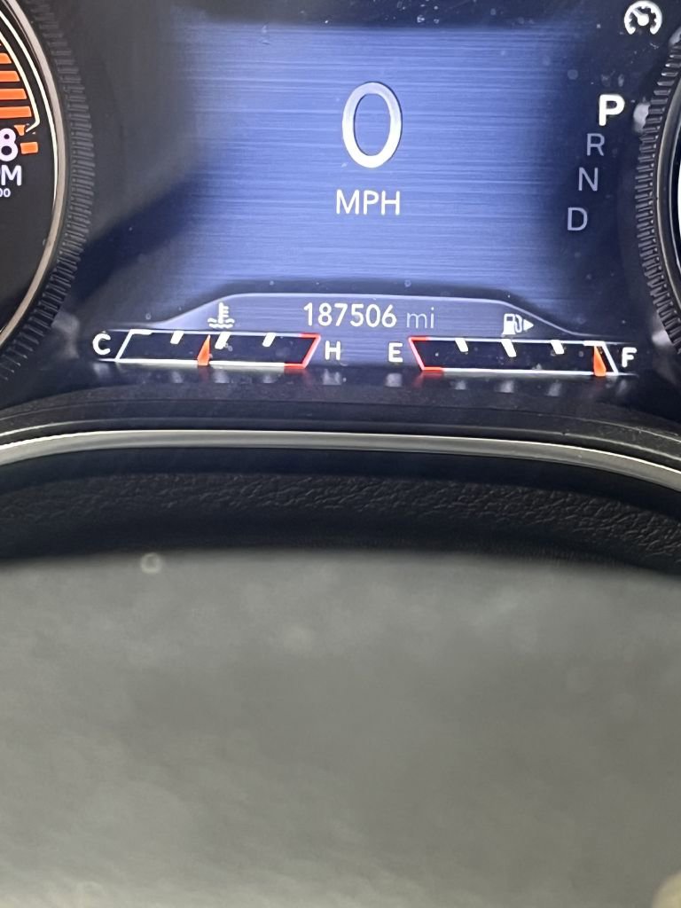 Used 2019 Jeep Cherokee Limited image 10