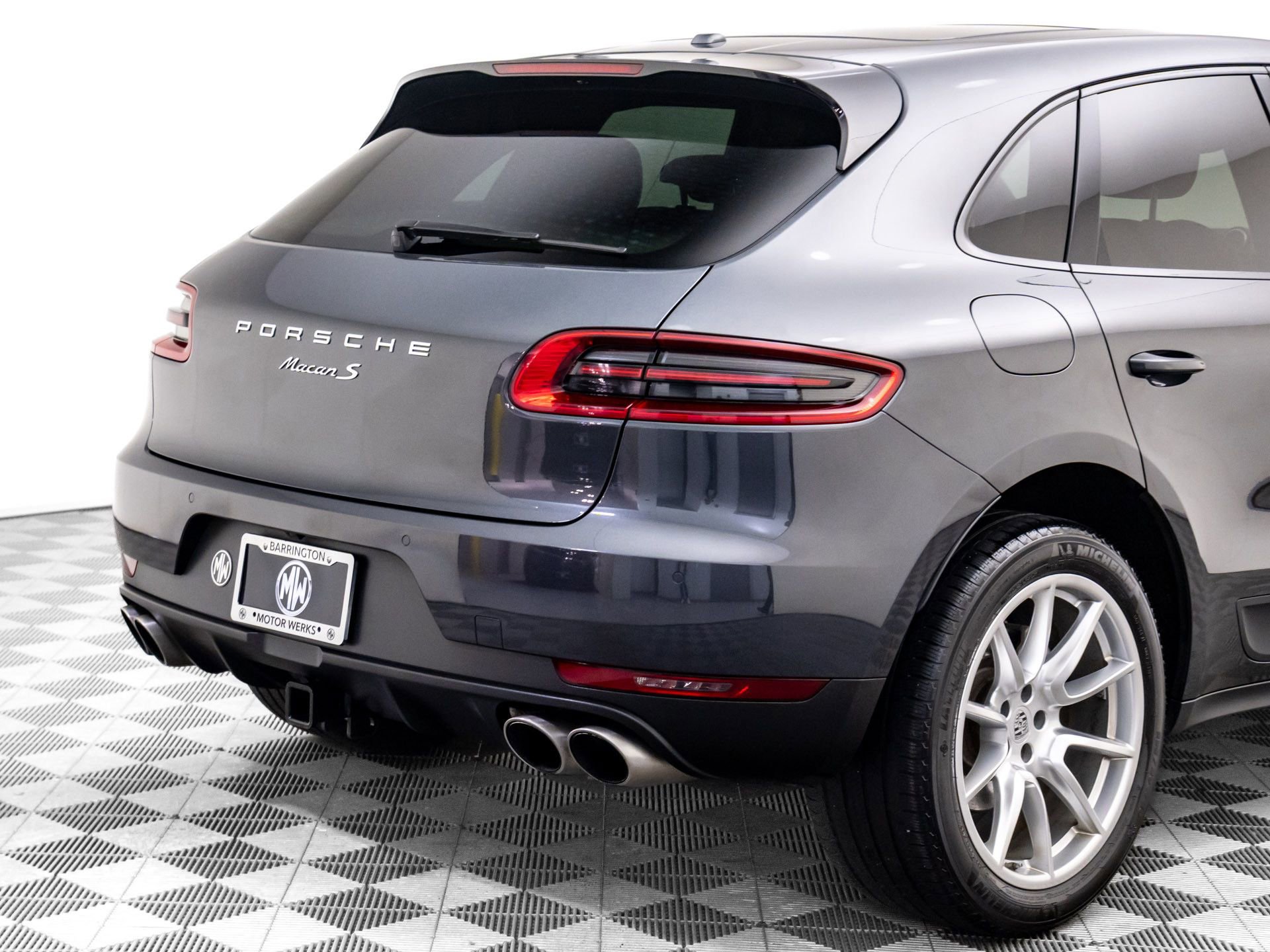 Used 2017 Porsche Macan S image 36