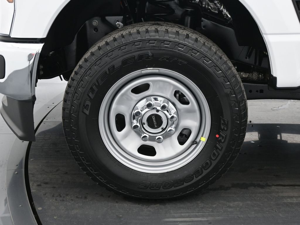 New 2026 Ford F350 XL w/ FX4 Off-Road Package image 17
