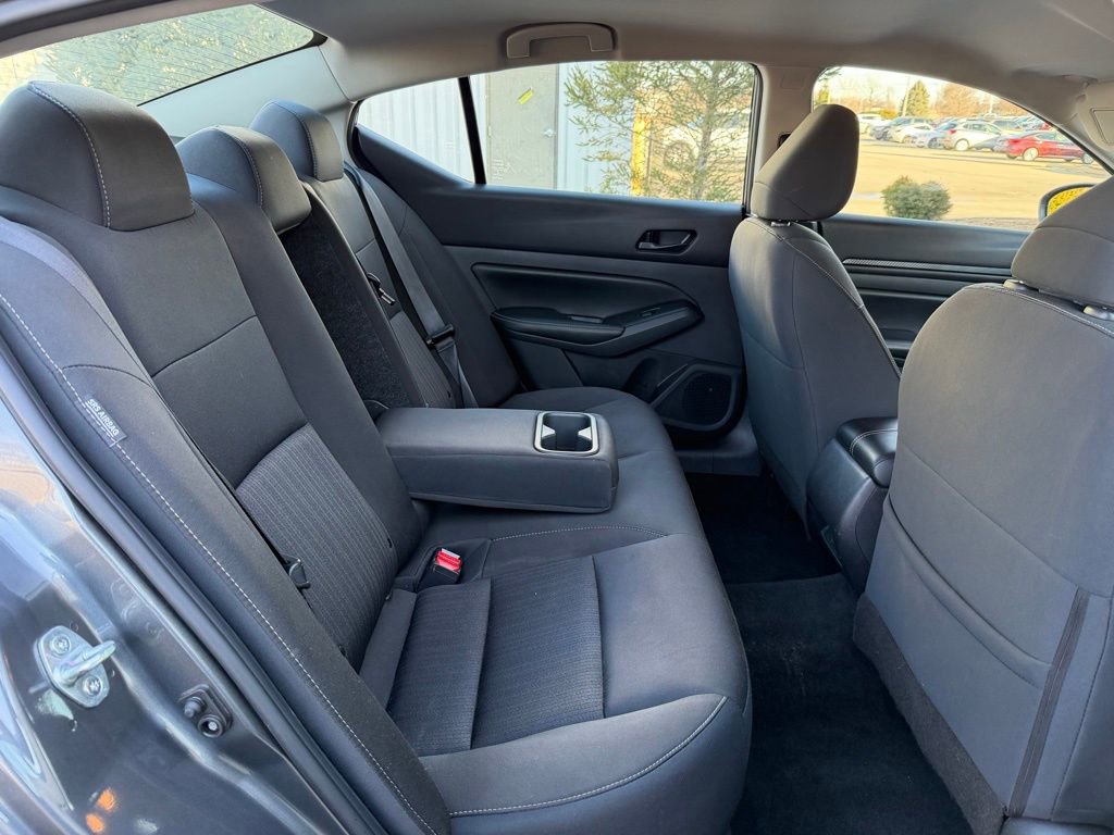 Used 2024 Nissan Altima 2.5 SV image 14