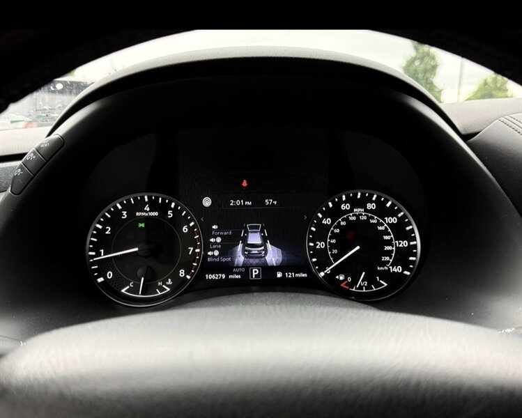 Used 2021 Nissan Armada SV AWD/4WD image 31