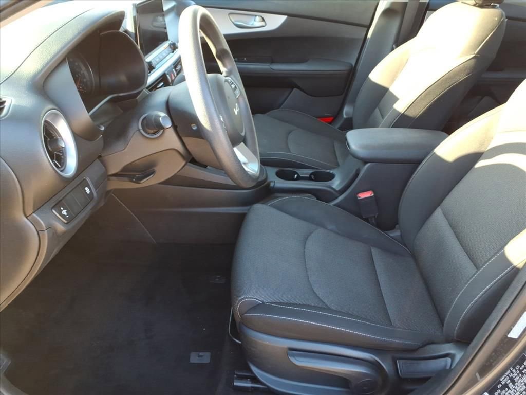 Used 2024 Kia Forte LXS image 11