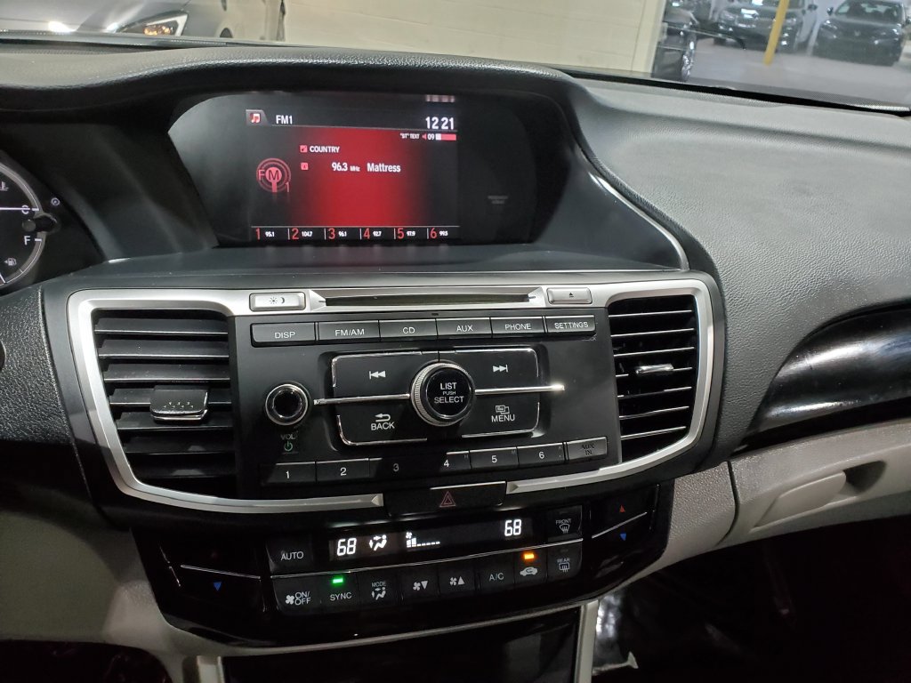 Used 2017 Honda Accord LX image 26