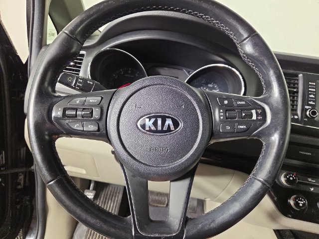 Used 2020 Kia Sedona EX FWD image 23