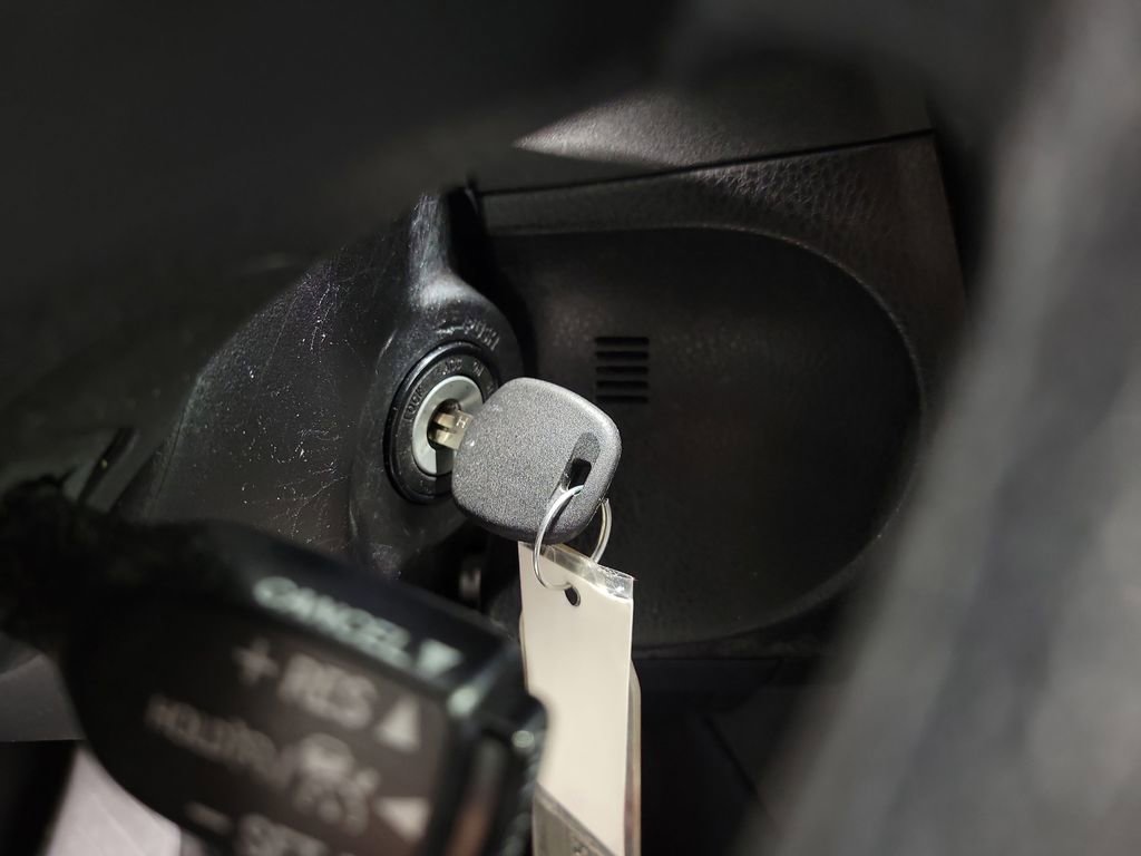 Used 2017 Toyota Corolla LE image 16