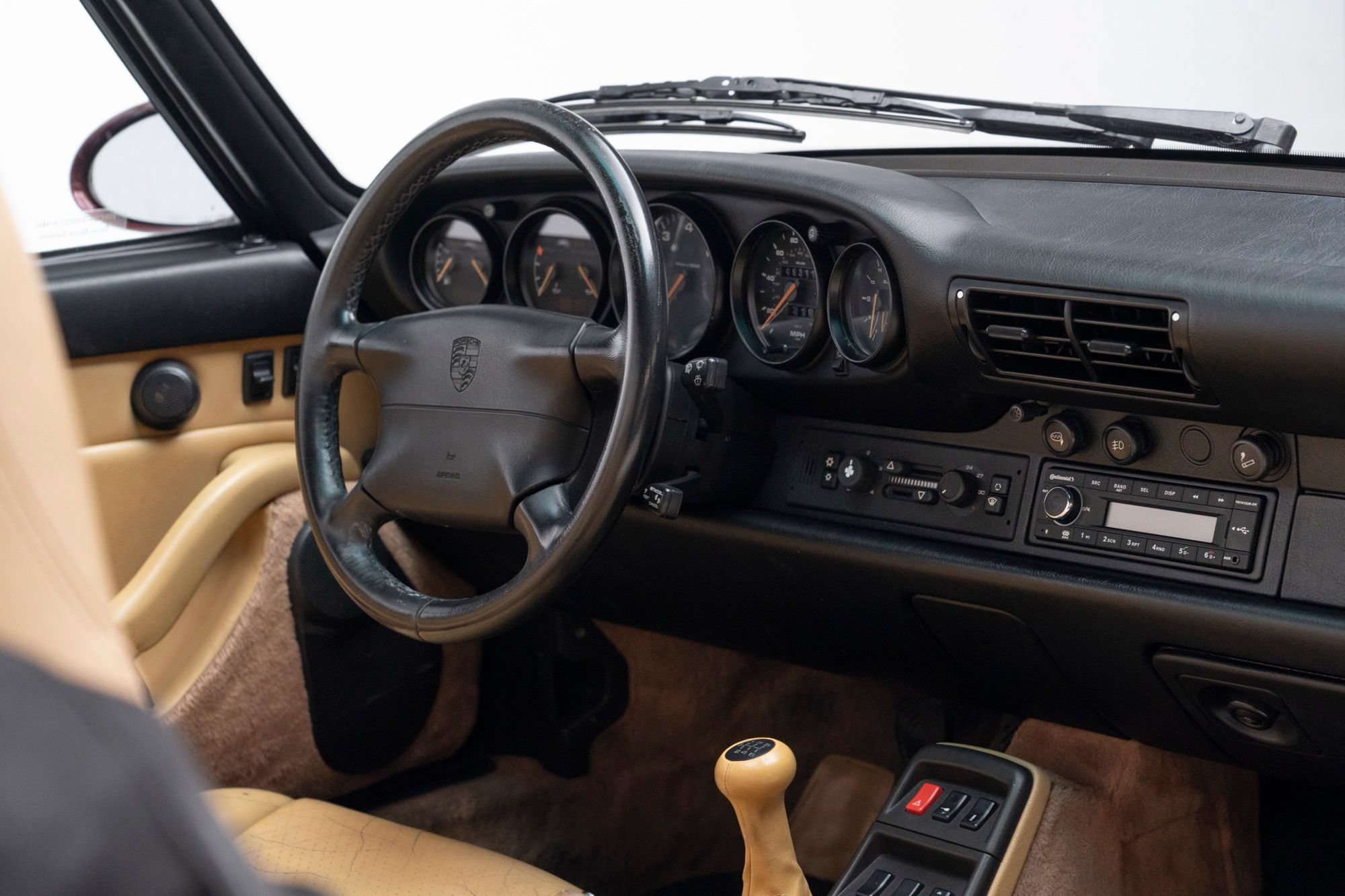 Used 1998 Porsche 911 Carrera RWD image 39