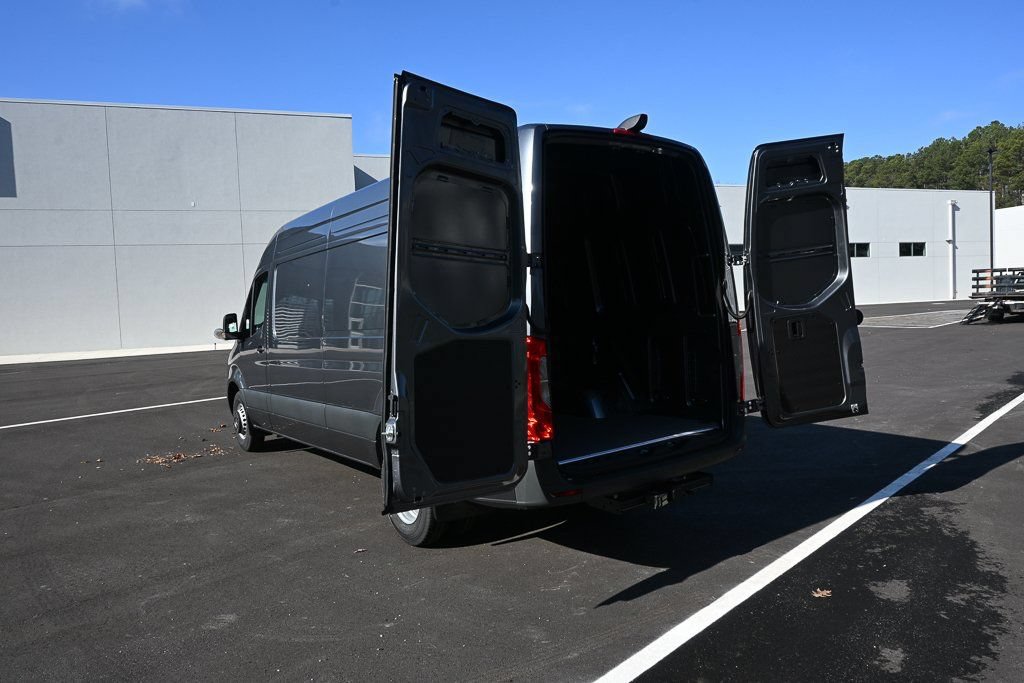 Used 2026 Mercedes-Benz Sprinter 3500 image 29