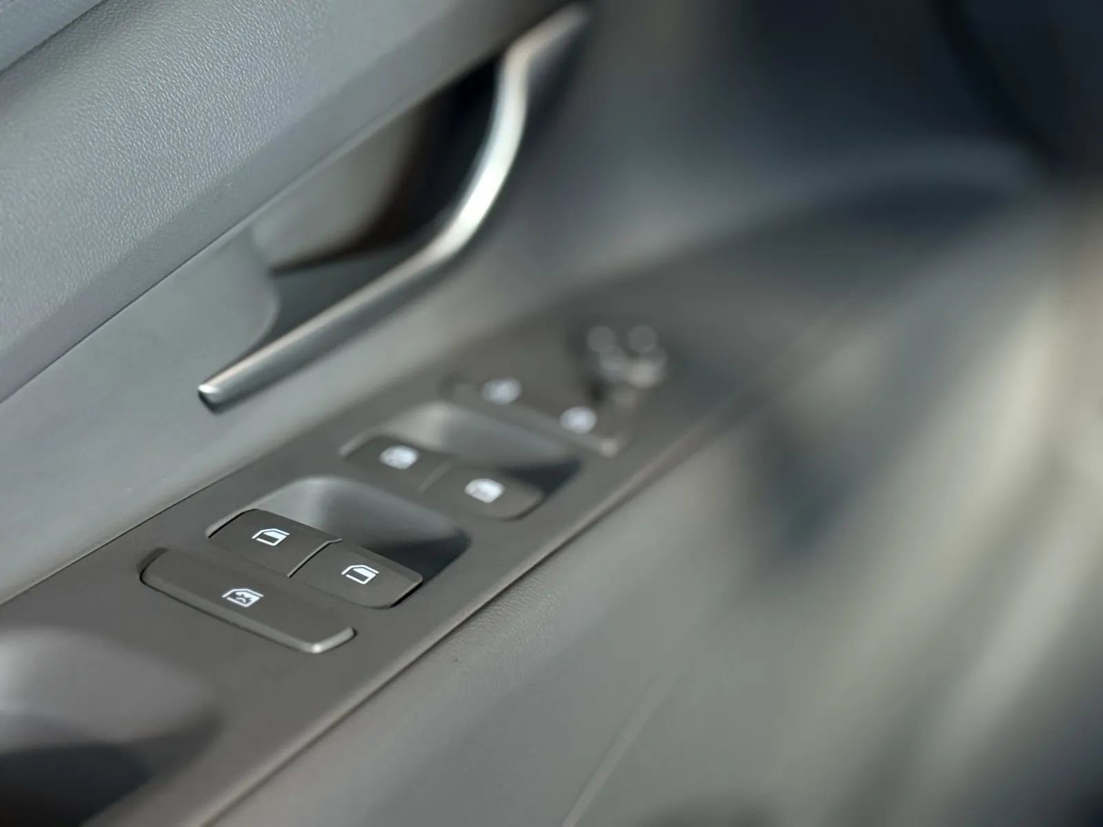 Used 2023 Hyundai Elantra SEL image 24