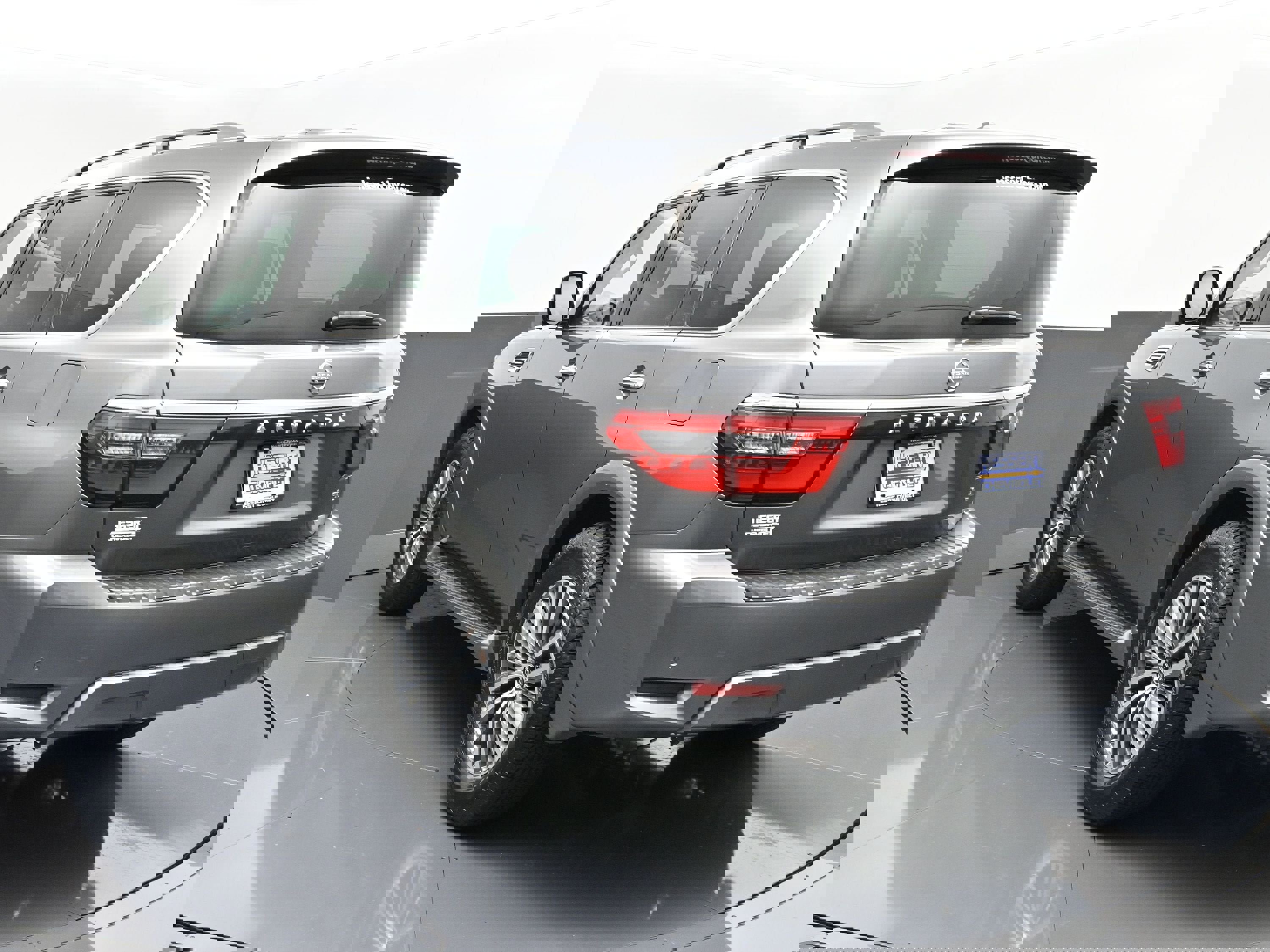 Used 2023 Nissan Armada SL image 5