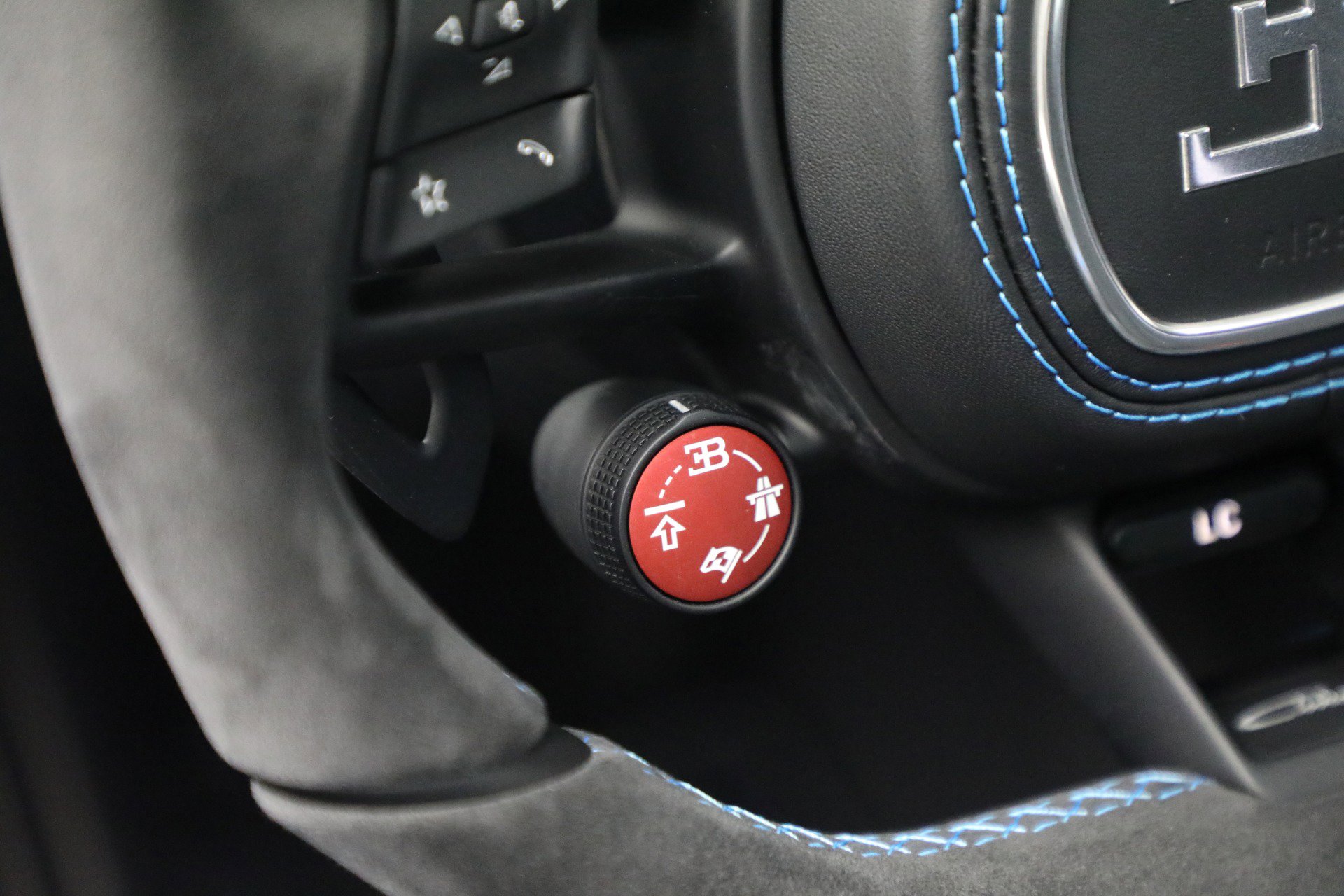Used 2021 Bugatti Chiron Pur Sport image 25