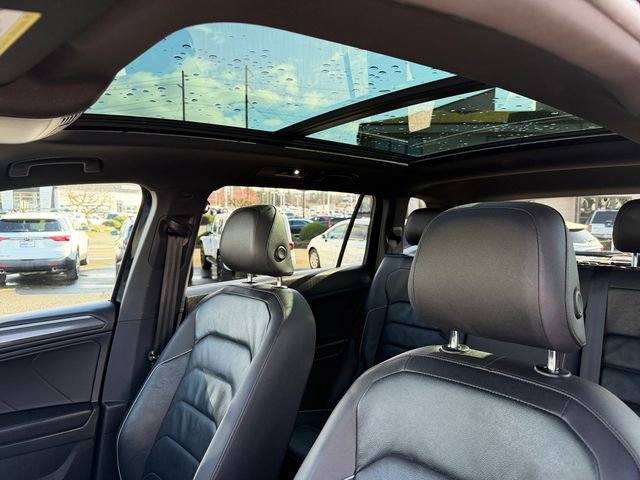 Used 2020 Volkswagen Tiguan SEL Premium R-Line image 29