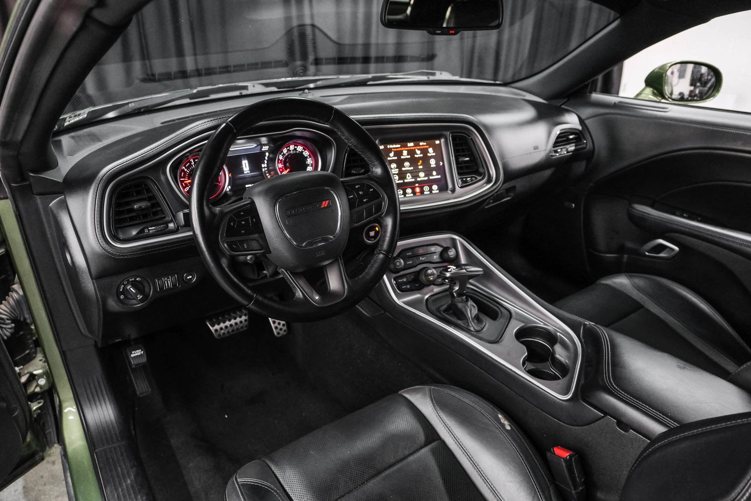 Used 2022 Dodge Challenger SXT w/ Plus Package RWD image 3