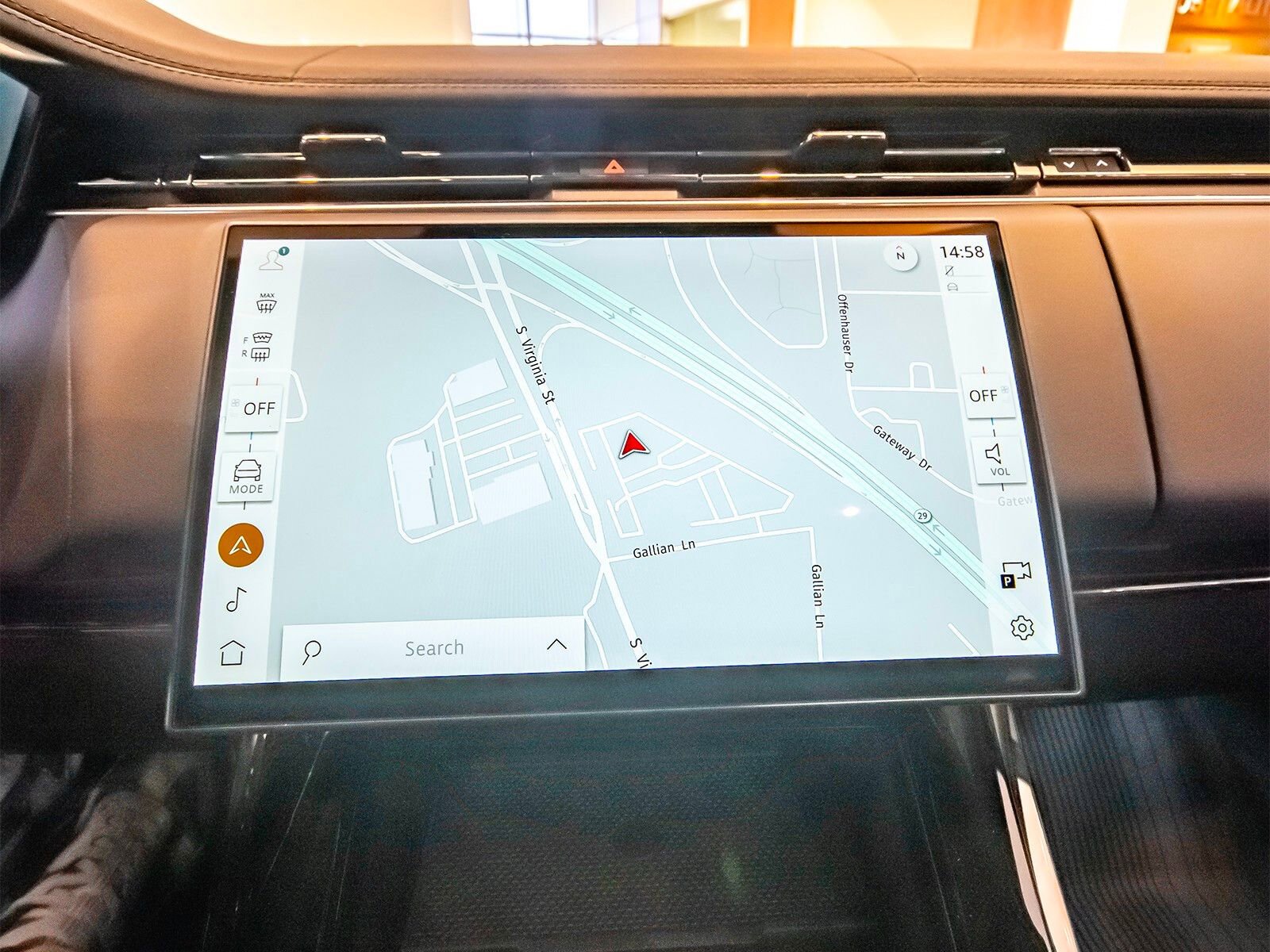 New 2025 Land Rover Range Rover Sport SE image 22