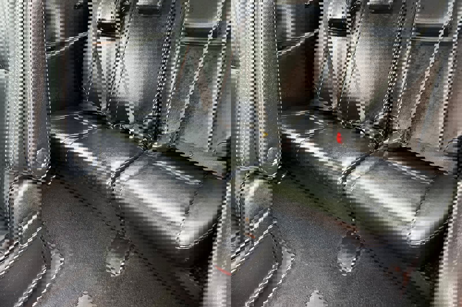 Used 2017 Toyota Highlander SE image 18