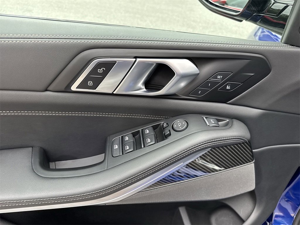 Used 2026 BMW X5 M60i image 41