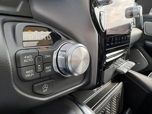 New 2027 RAM 1500 Laramie w/ Night Edition AWD/4WD image 32
