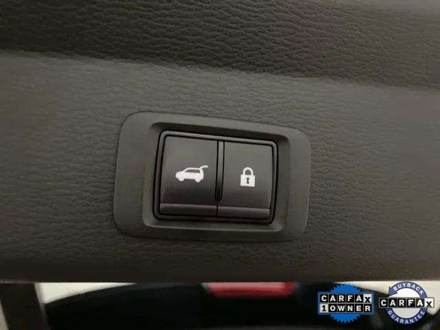 Used 2025 Mitsubishi Outlander SEL image 8