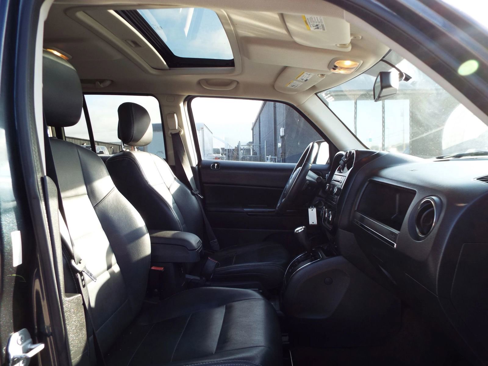 Used 2015 Jeep Patriot High Altitude image 25