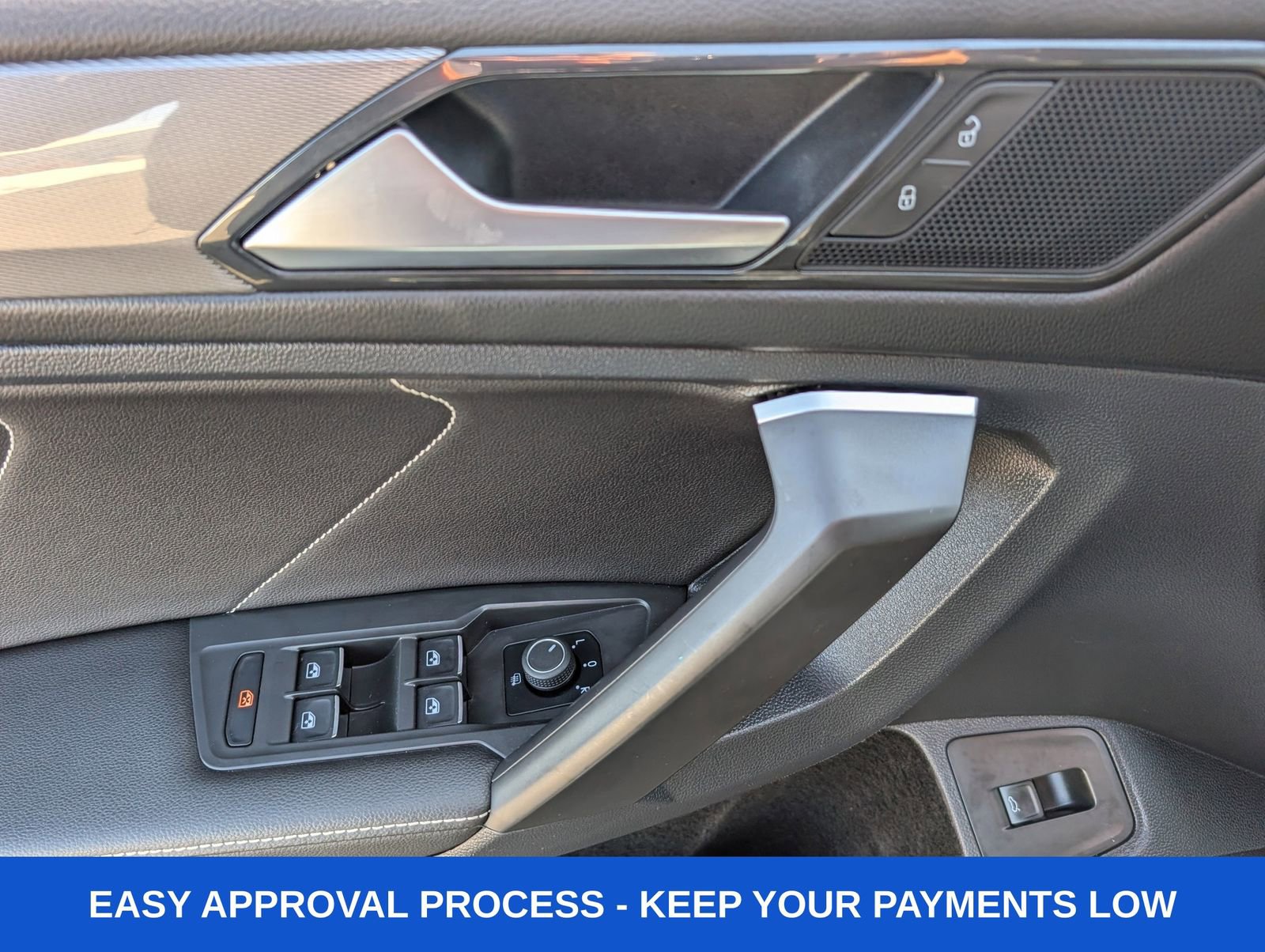 Used 2024 Volkswagen Tiguan SE image 24