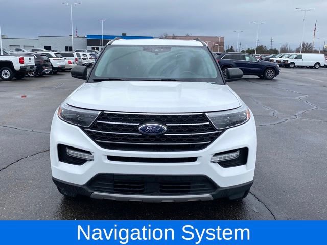 Used 2022 Ford Explorer XLT image 3
