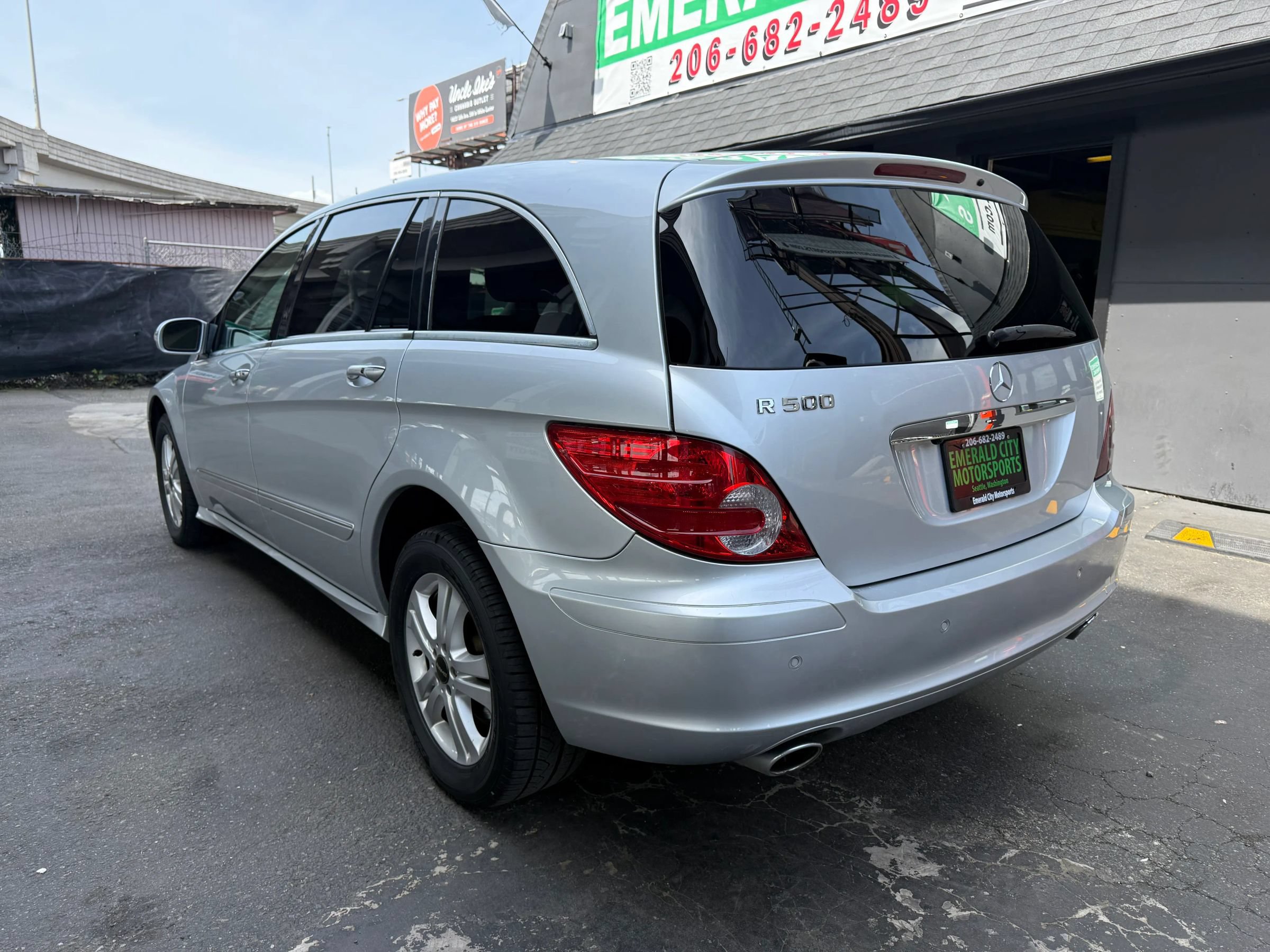 Used 2006 Mercedes-Benz R 500 4MATIC image 7