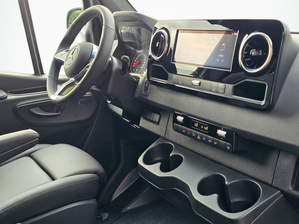 New 2026 Mercedes-Benz Sprinter 2500 image 27
