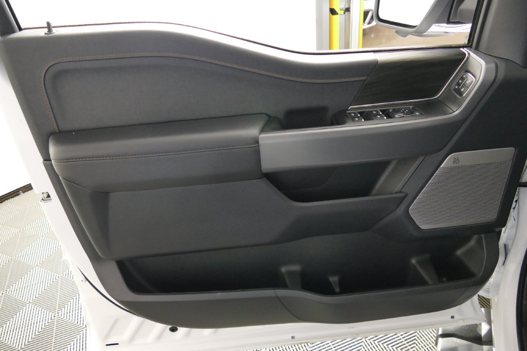 Used 2025 Ford F150 Lariat w/ Equipment Group 501A Mid AWD/4WD image 10