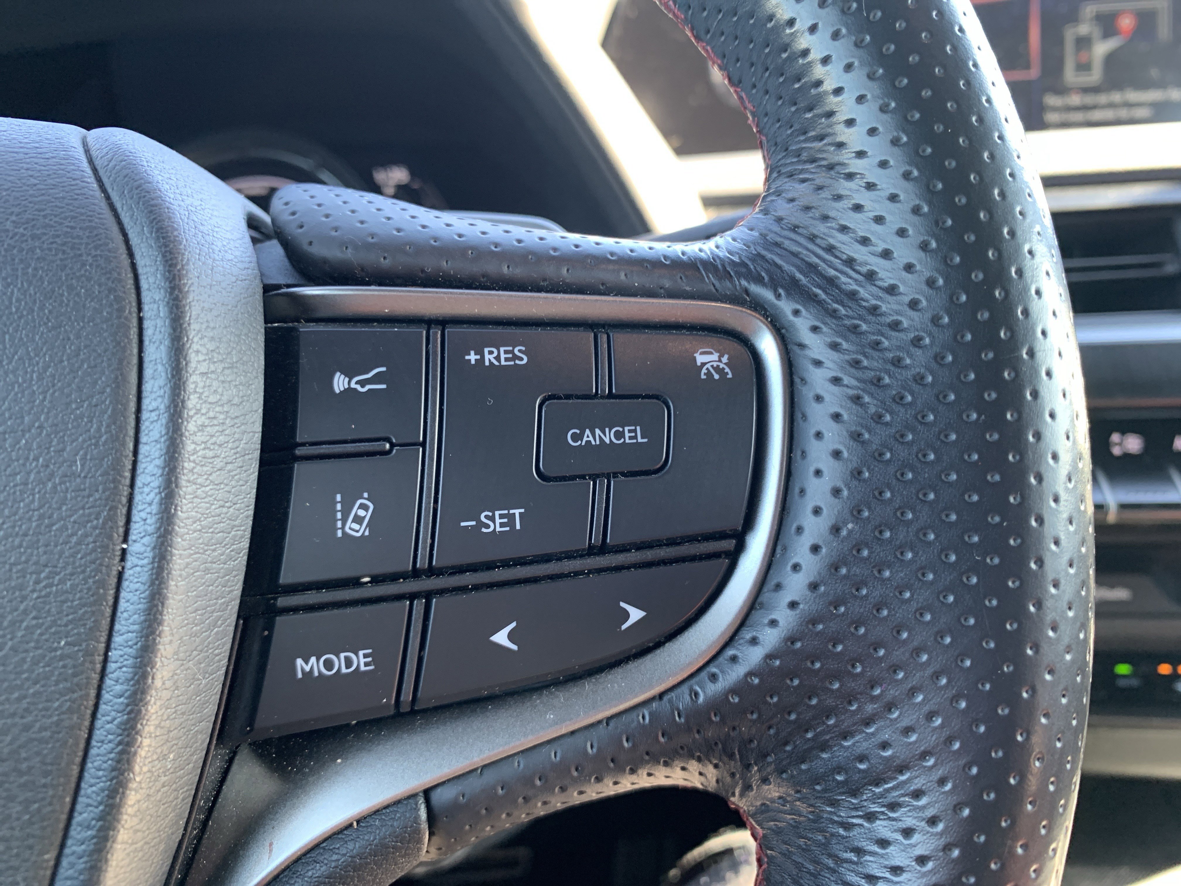 Certified 2020 Lexus UX 250h F Sport w/ F Sport Premium Package image 20