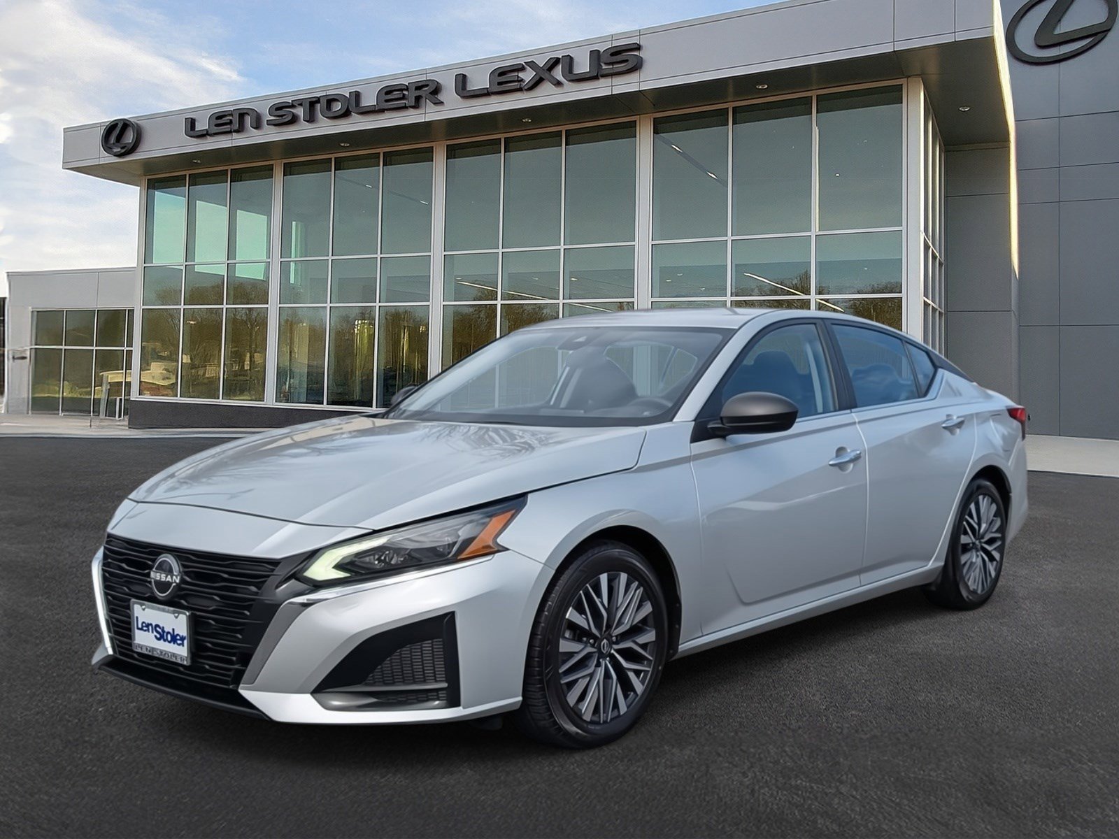 Used 2024 Nissan Altima 2.5 SV image 7