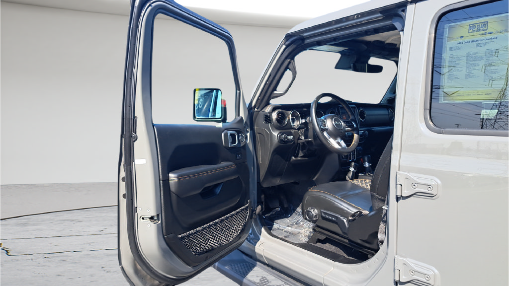 Used 2022 Jeep Gladiator Overland AWD/4WD image 9