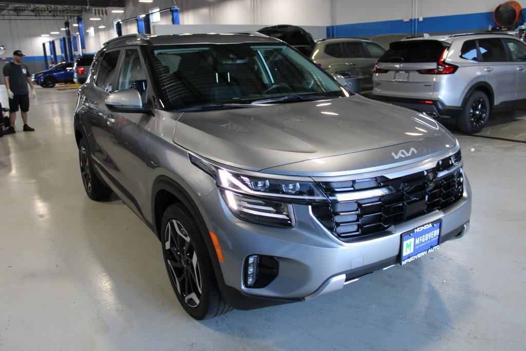 Used 2024 Kia Seltos SX AWD/4WD image 3