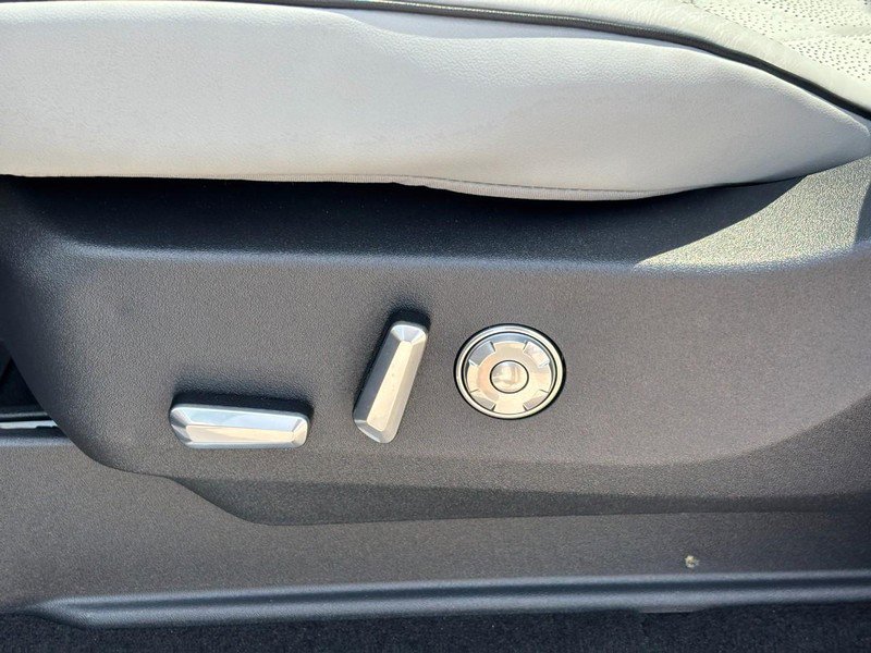 New 2026 Lincoln Navigator Black Label AWD/4WD image 15