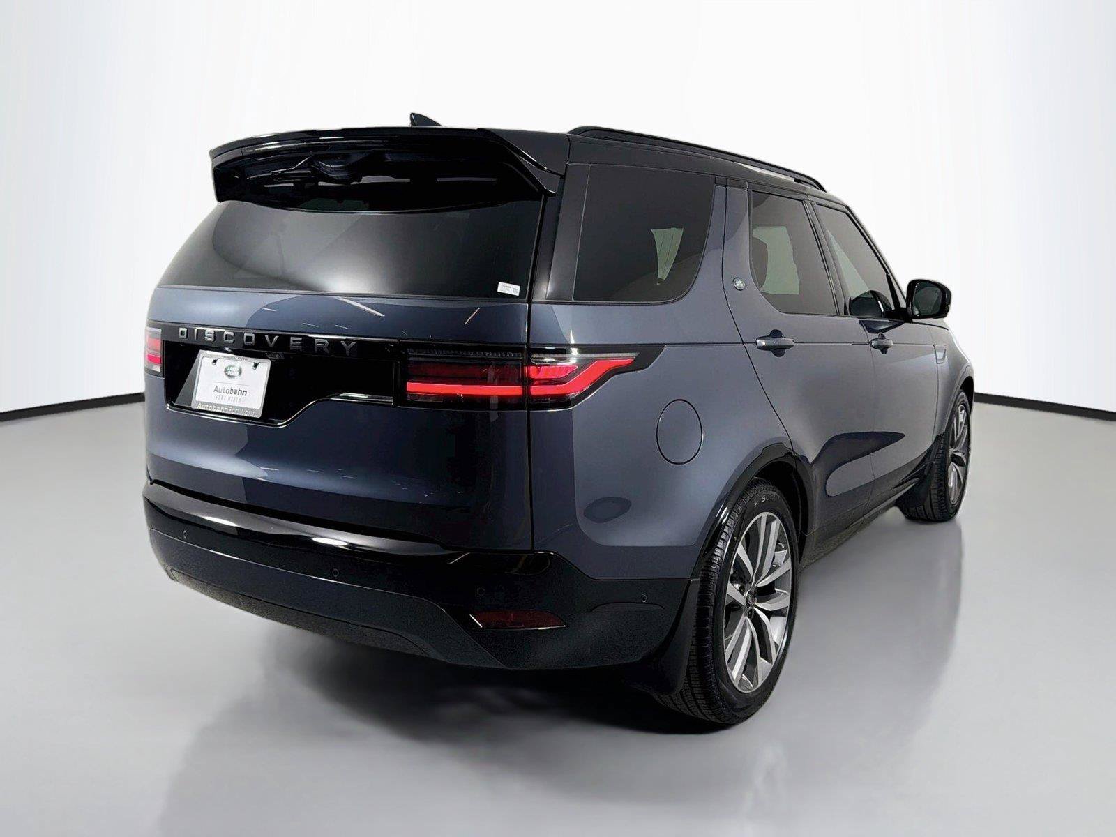 New 2026 Land Rover Discovery Dynamic SE AWD/4WD image 5