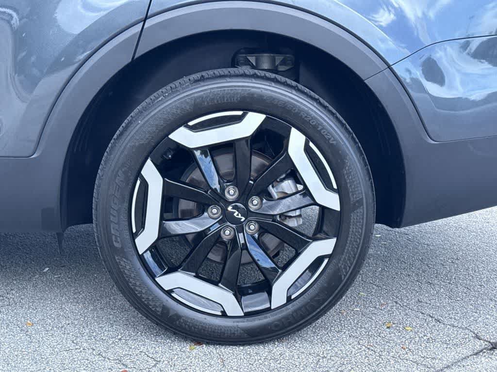 Certified 2024 Kia Telluride S FWD image 11