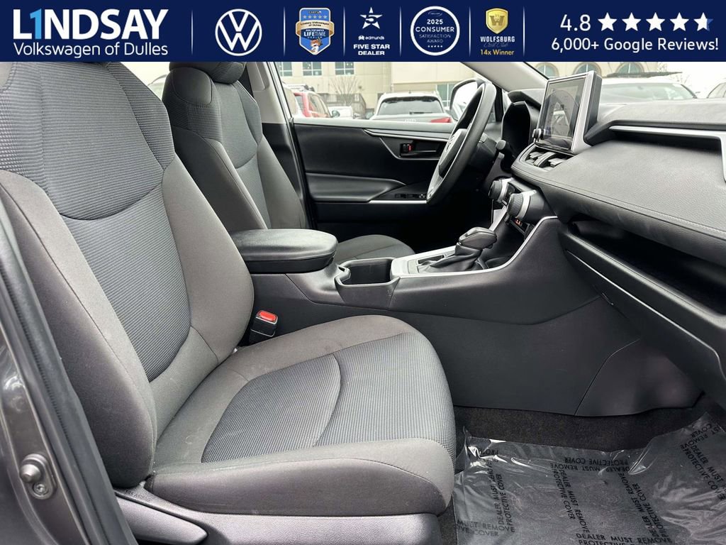 Used 2023 Toyota RAV4 LE image 11