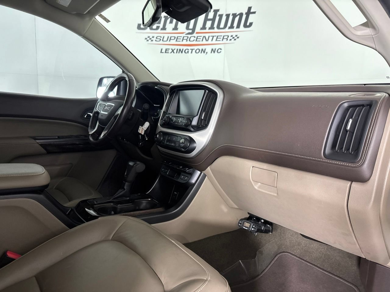 Used 2017 GMC Canyon SLT w/ Driver Alert Package AWD/4WD image 31
