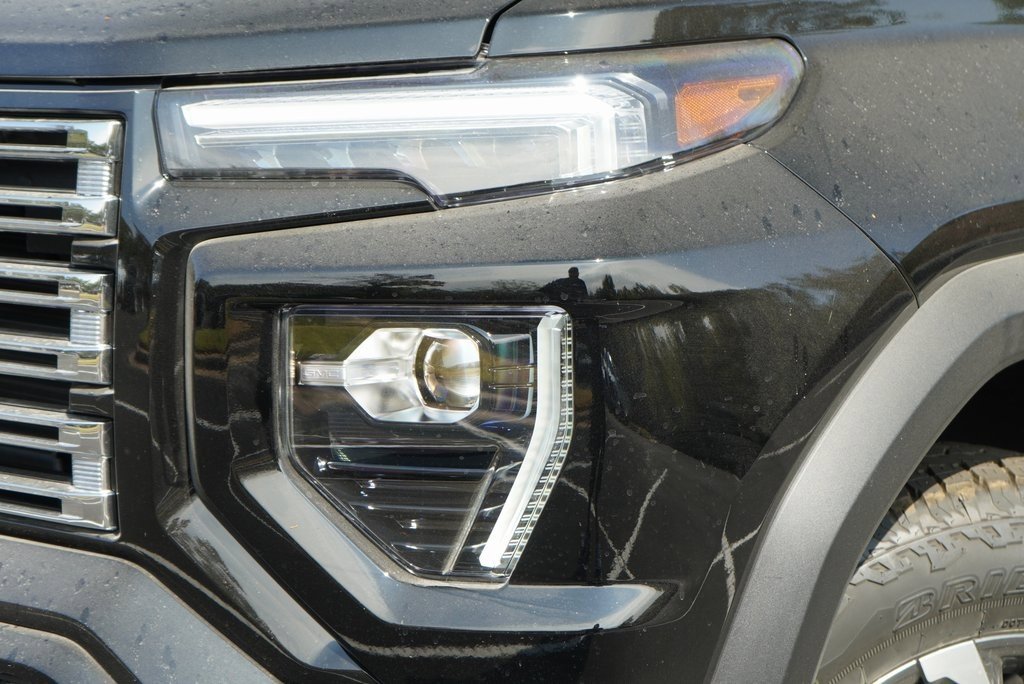 New 2026 GMC Canyon Denali image 2