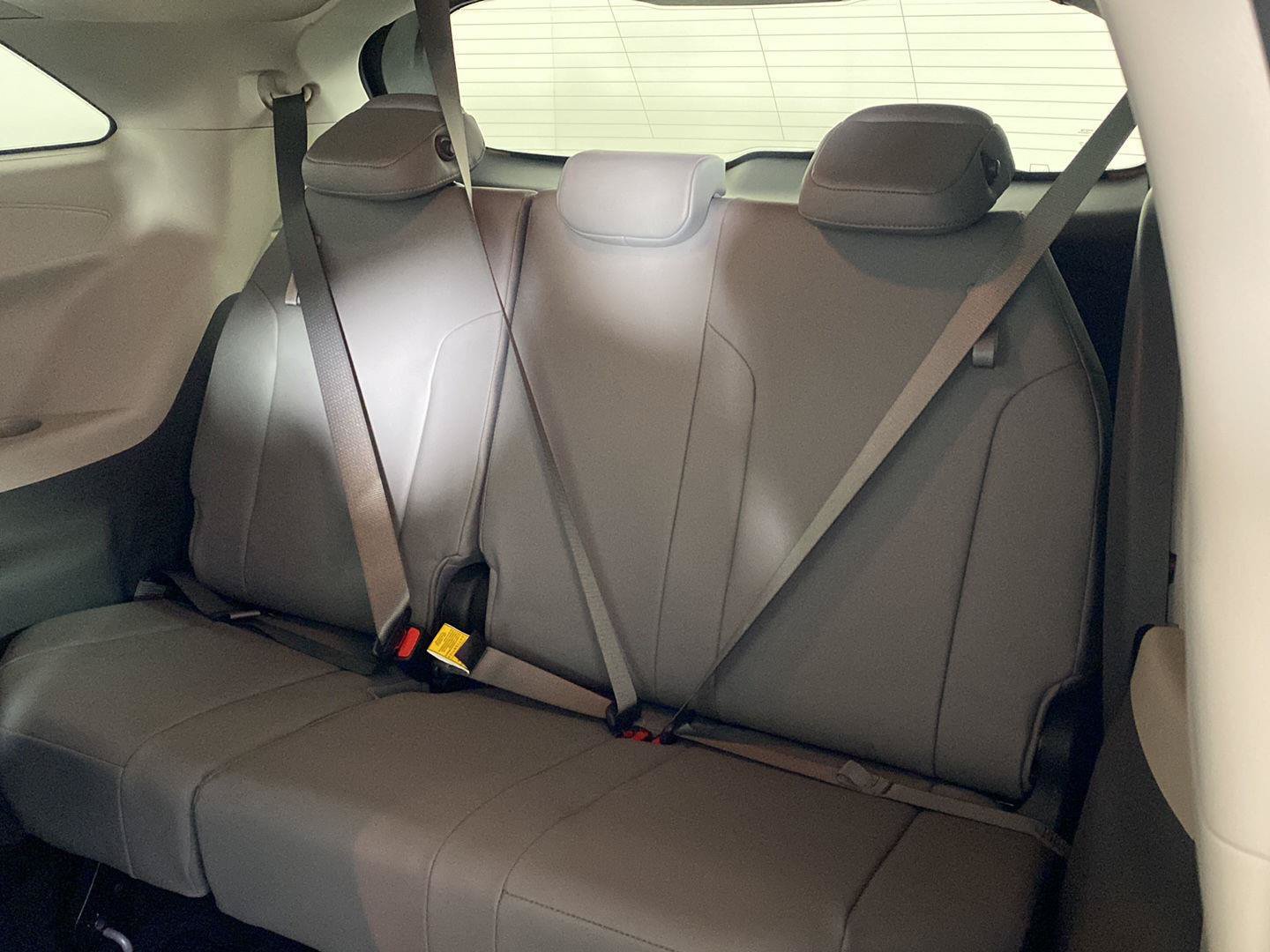 Used 2021 Toyota Sienna XLE AWD/4WD image 28