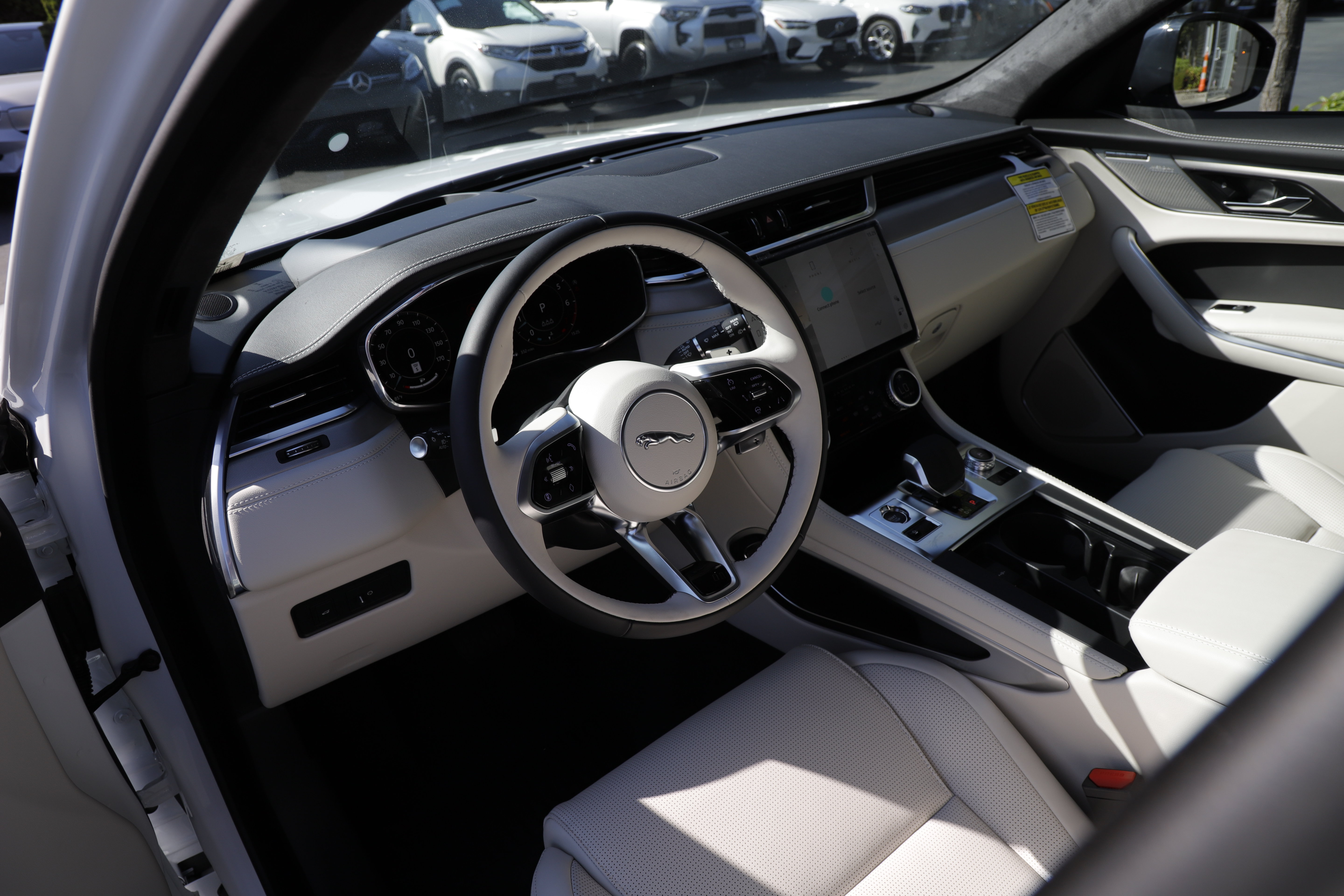 New 2026 Jaguar F-PACE R-Dynamic S AWD/4WD image 17