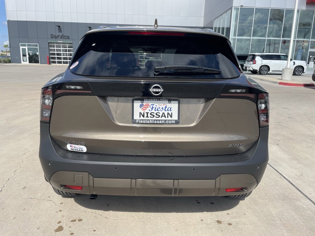 New 2025 Nissan Kicks SV w/ SV Premium Package image 4