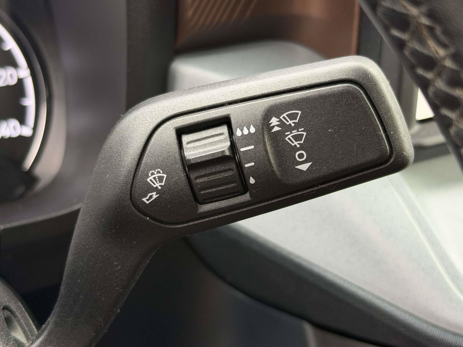 Used 2023 Ford Maverick Lariat w/ Lariat Luxury Package AWD/4WD image 15