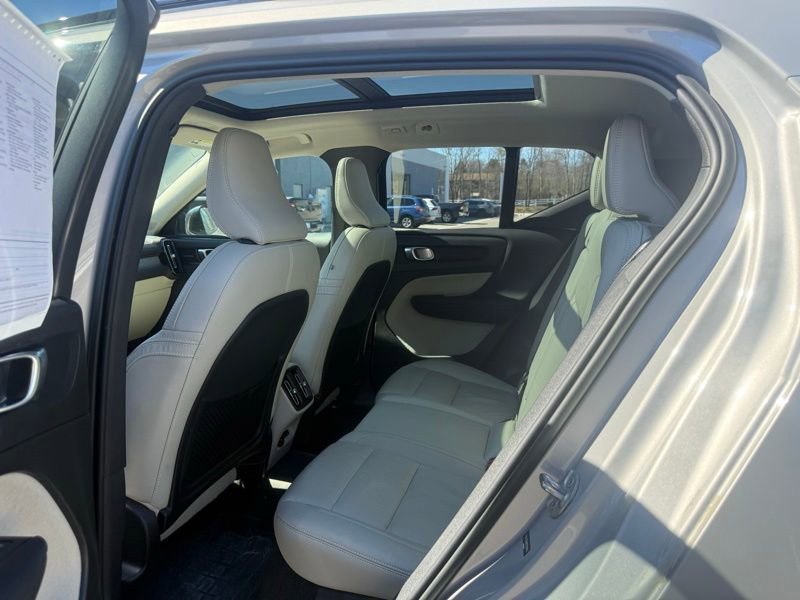 Used 2023 Volvo XC40 B5 Plus w/ Driver Assist Package image 11