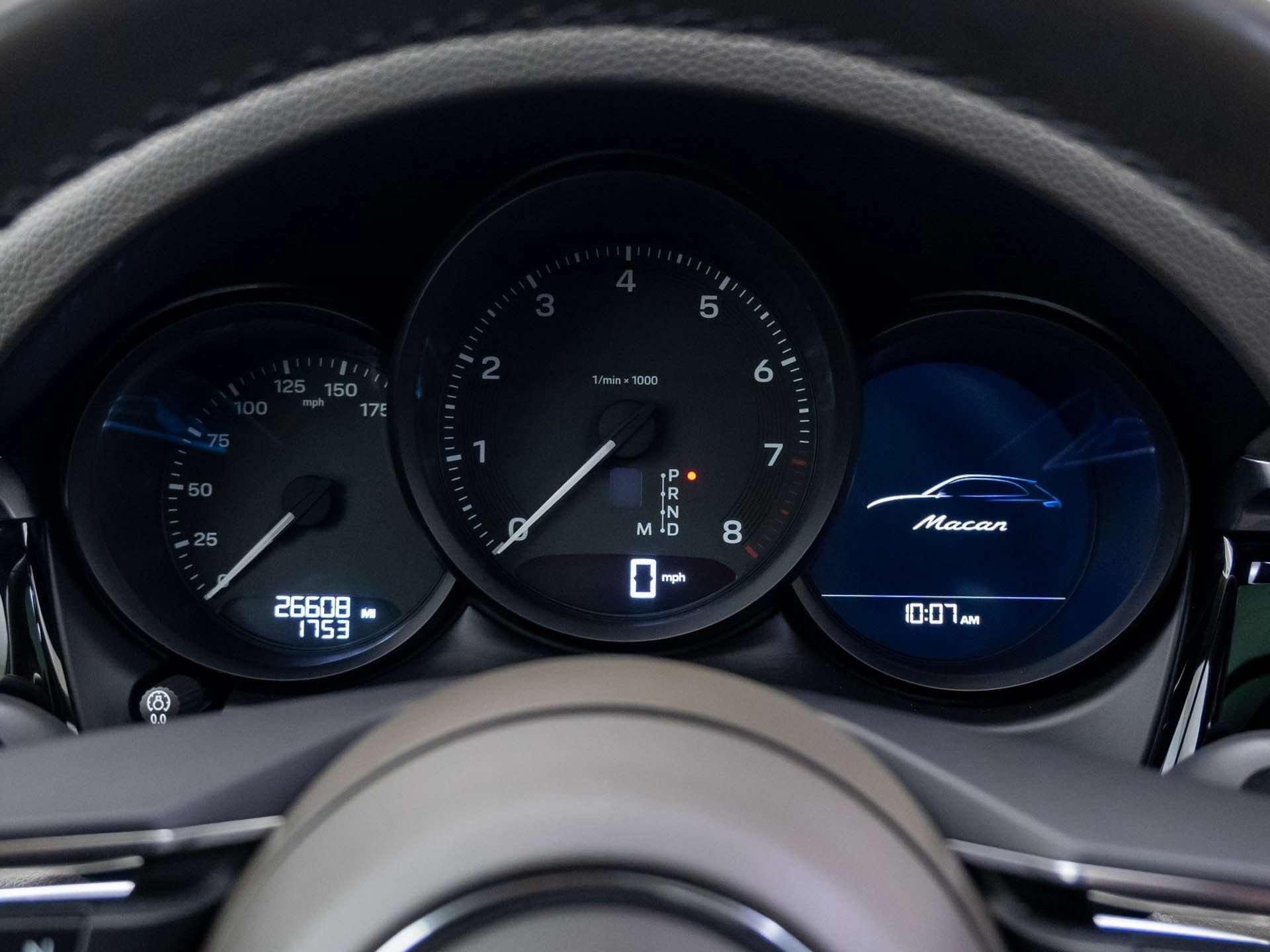 Certified 2023 Porsche Macan AWD/4WD image 27