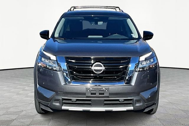Used 2024 Nissan Pathfinder SL w/ SL Premium Package image 2