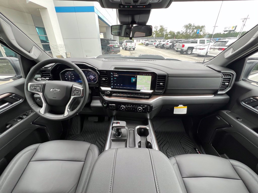New 2026 Chevrolet Silverado 1500 LT Trail Boss w/ LT Trail Boss Premium Package AWD/4WD image 2
