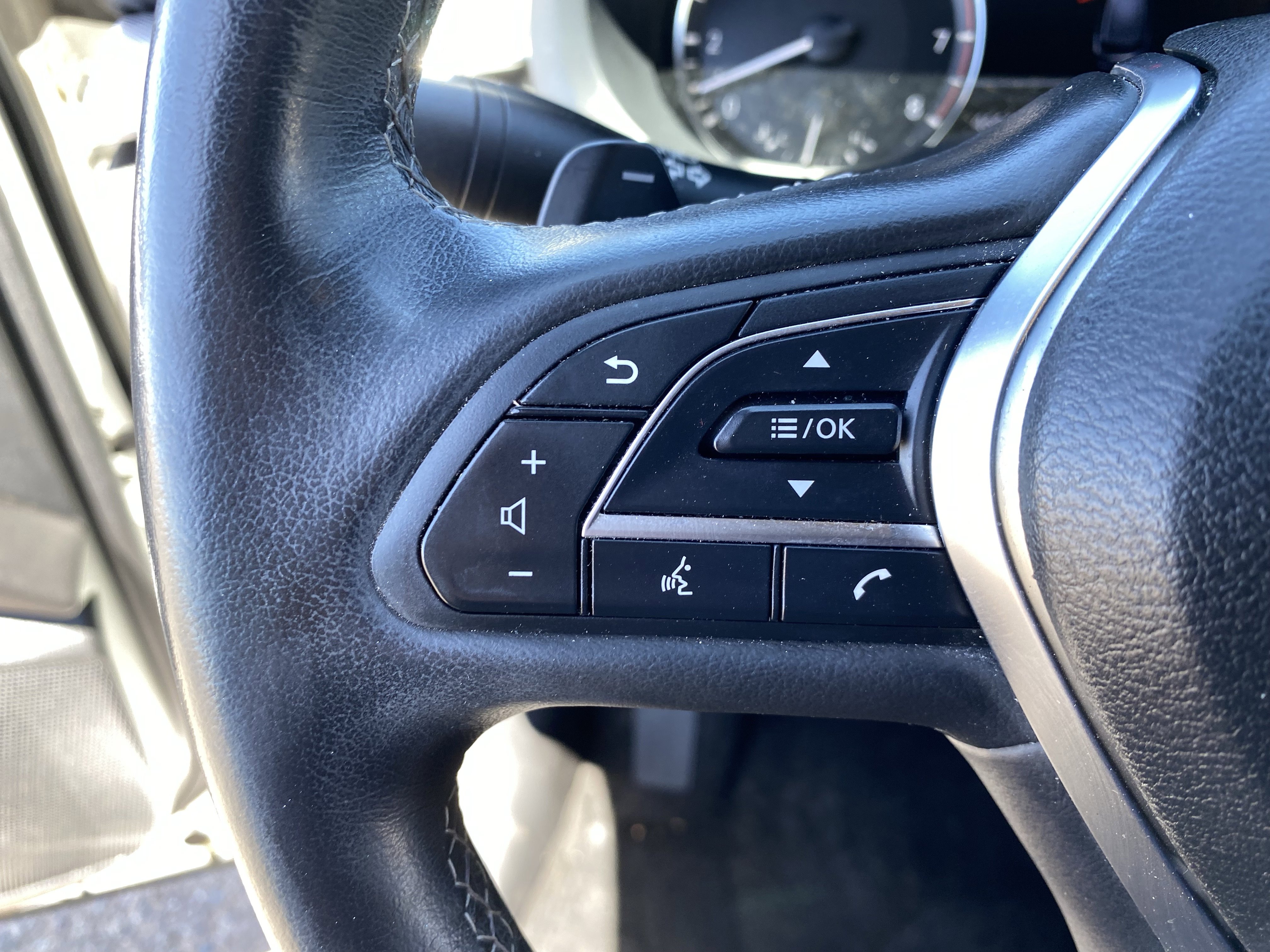 Used 2021 INFINITI QX50 Luxe w/ Appearance Package AWD/4WD image 27