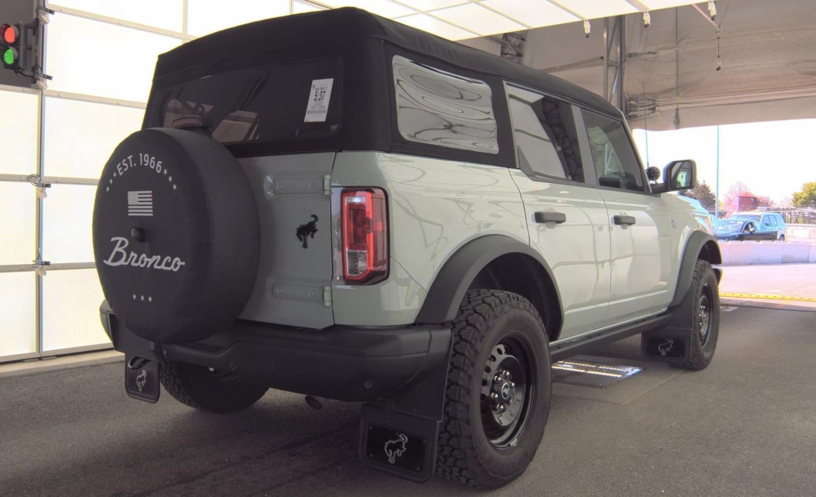 Used 2023 Ford Bronco Black Diamond AWD/4WD image 5