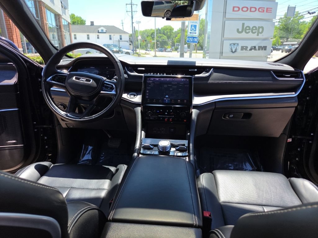Certified 2023 Jeep Grand Cherokee Overland w/ Adv Protech Group III AWD/4WD image 29