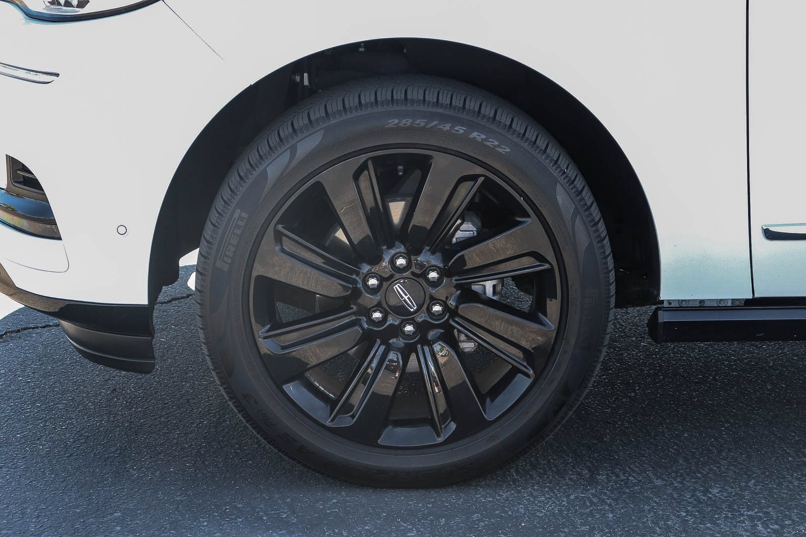 Used 2023 Lincoln Navigator Reserve AWD/4WD image 9
