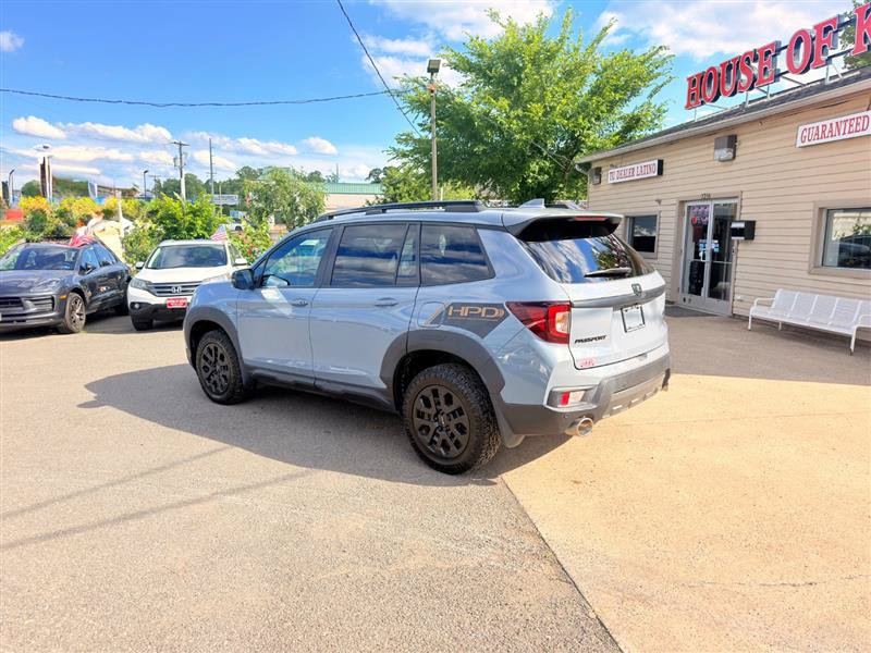 Used 2023 Honda Passport TrailSport image 2